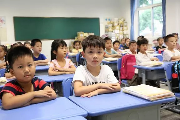 家长吐槽老师学历太高，根本不懂小学教育，孩子成绩下降得厉害