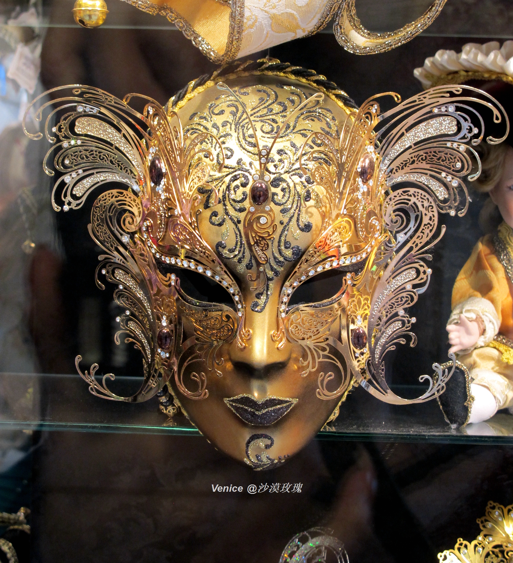 威尼斯面具(威尼斯狂欢节面具大盘点,最怪异的竟然曾是医生的"口罩")