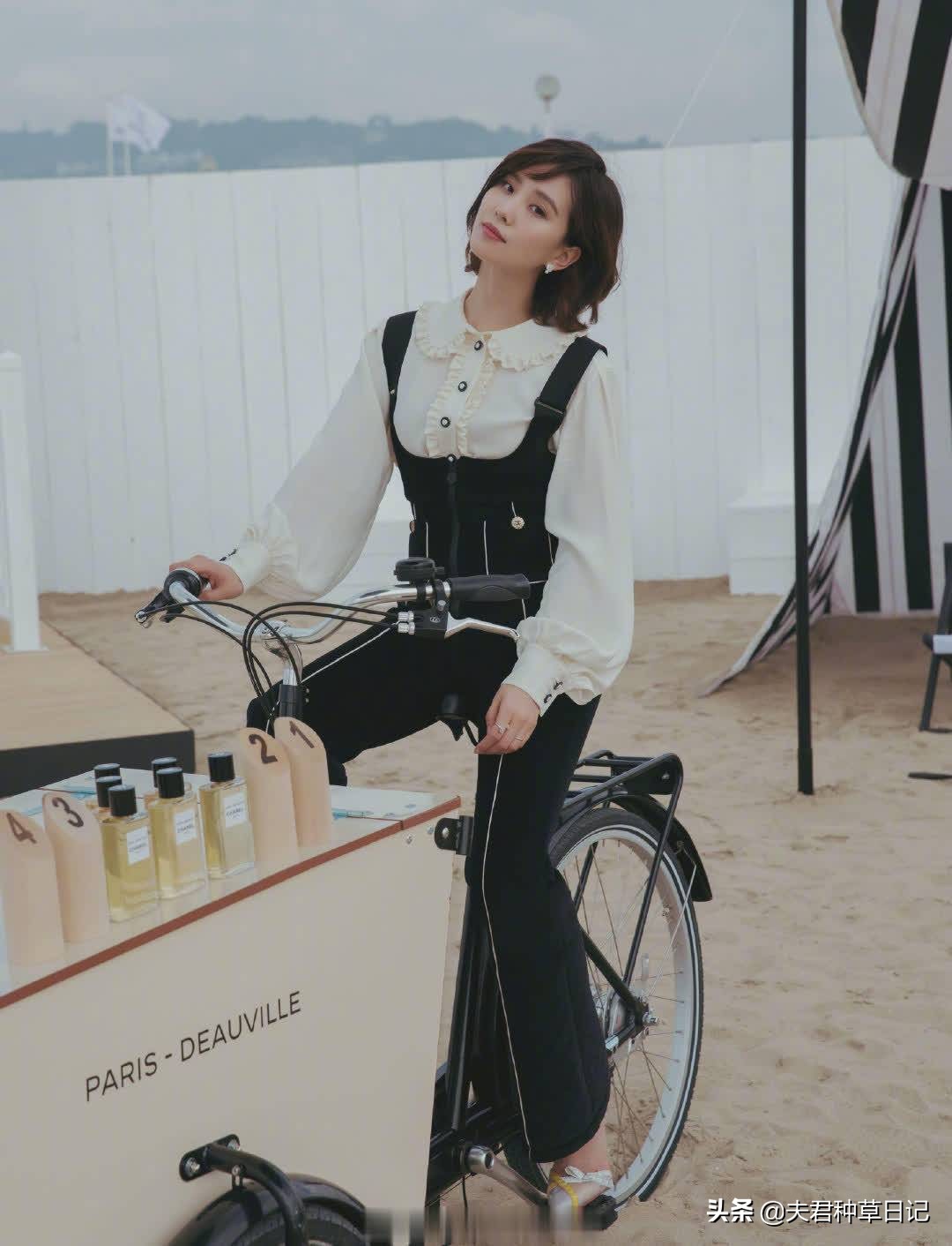 “连体裤”又火了一把！搭配衬衫气质又高级，女明星都上头了