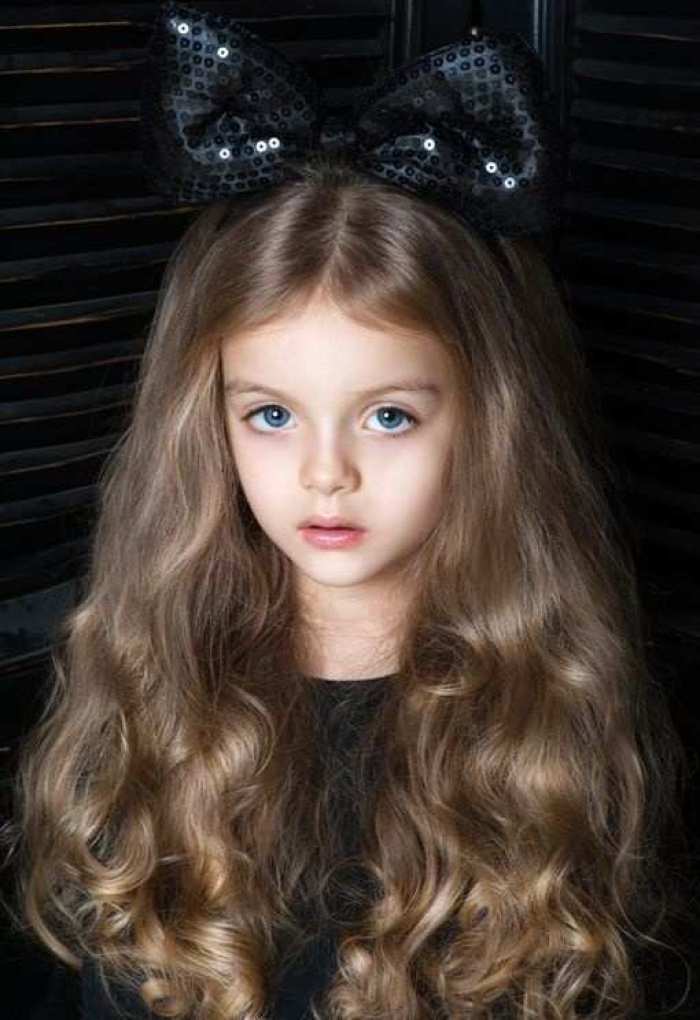 曾让全世界期待她长大俄罗斯最美童模女孩，现在长成啥样了