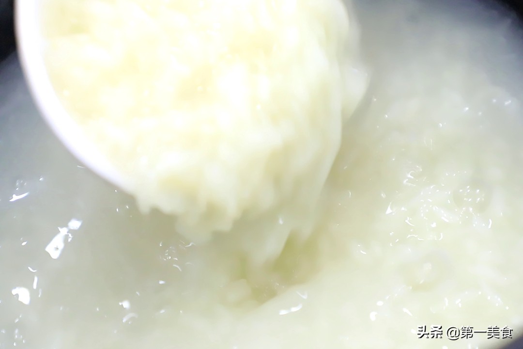 皮蛋瘦肉粥的做法家常,皮蛋瘦肉粥的做法家常視頻