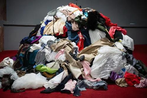 回收废旧衣服要投资多少钱？准备什么东西？一文说清