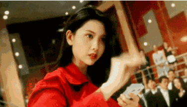 曾做著名导演10年“情人”，后嫁入豪门生3娃，今51岁成人生赢家