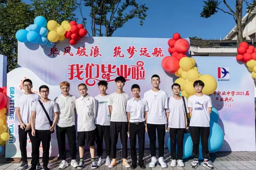 泪奔！每一位学子都被珍视，他们在都江堰职中实现了人生梦想