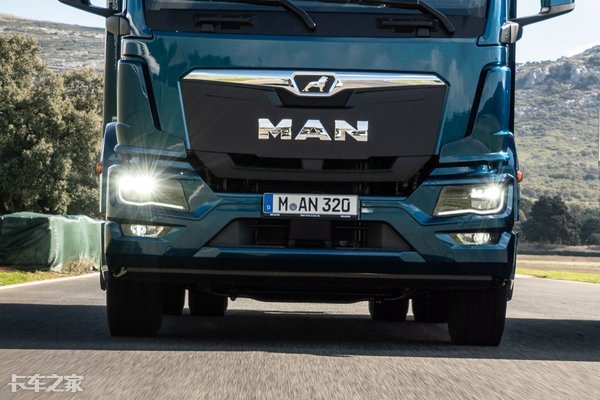 跨越式产品力提升，新款曼TGM、TGL载货车，颜值亮点不比牵引车少