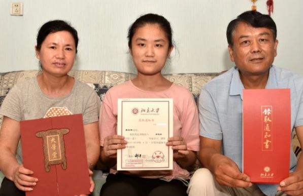 考生被北京大学录取，家长发朋友圈报喜，等来的不是祝贺而是心寒