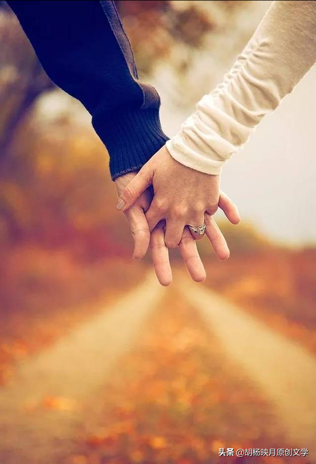 真正的情人,有可能比夫妻之间的感情还深