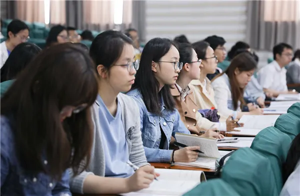 什么专业比较吃香？2021年全国成人高考热门专业推荐