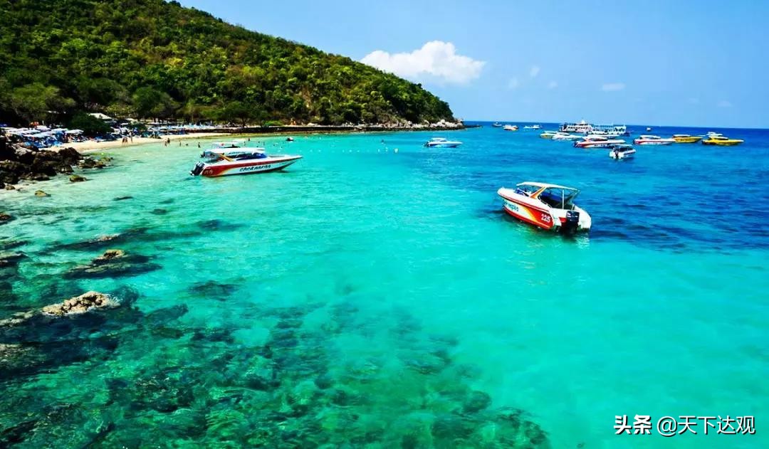 普吉岛这个地方更是风和日丽,加上面积不是很大,外围更有大小岛屿十几