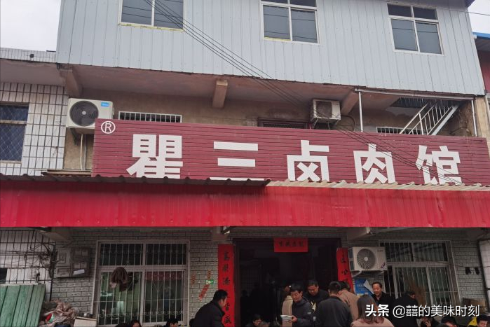 河南这家店太豪横，藏在小镇上不愁生意，客人生怕吃不上直接抢