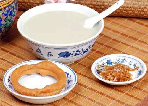 网友评选的10大最难吃食物，鲱鱼罐头只能屈居第二，冠军实至名归