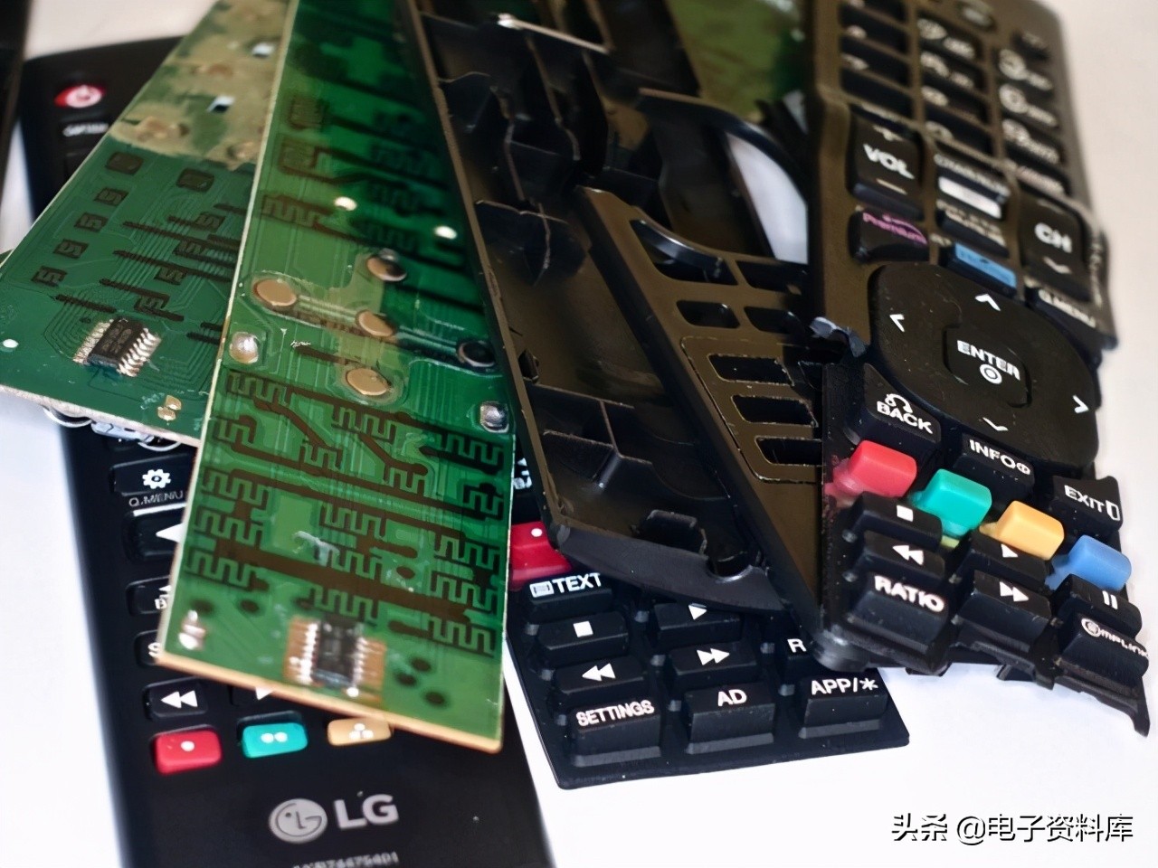 「电子产品拆解」电视遥控器