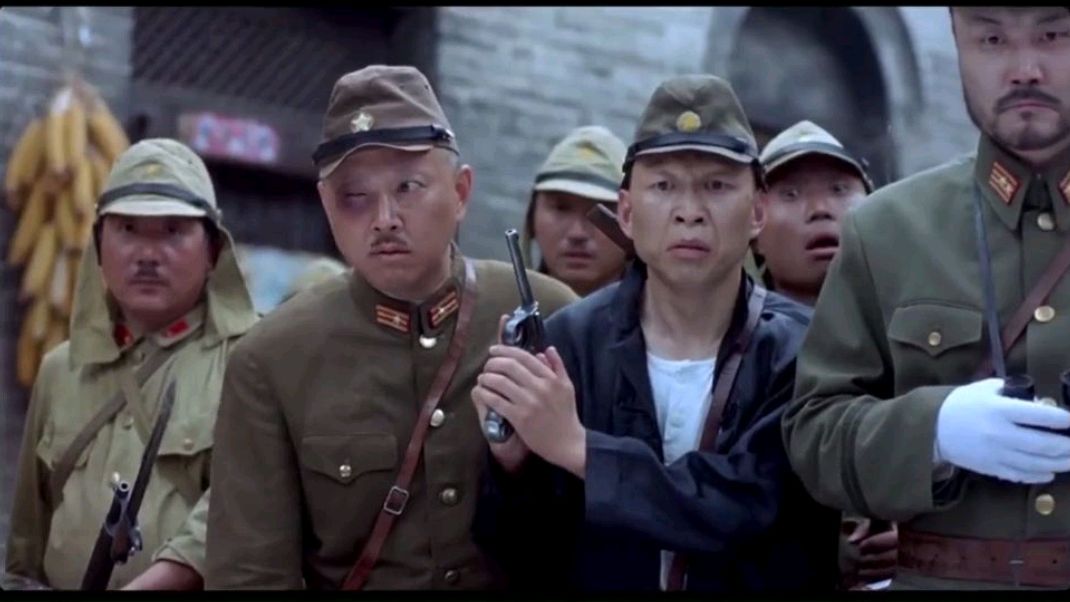 《举起手来》——近些年中国战争喜剧的巅峰之作