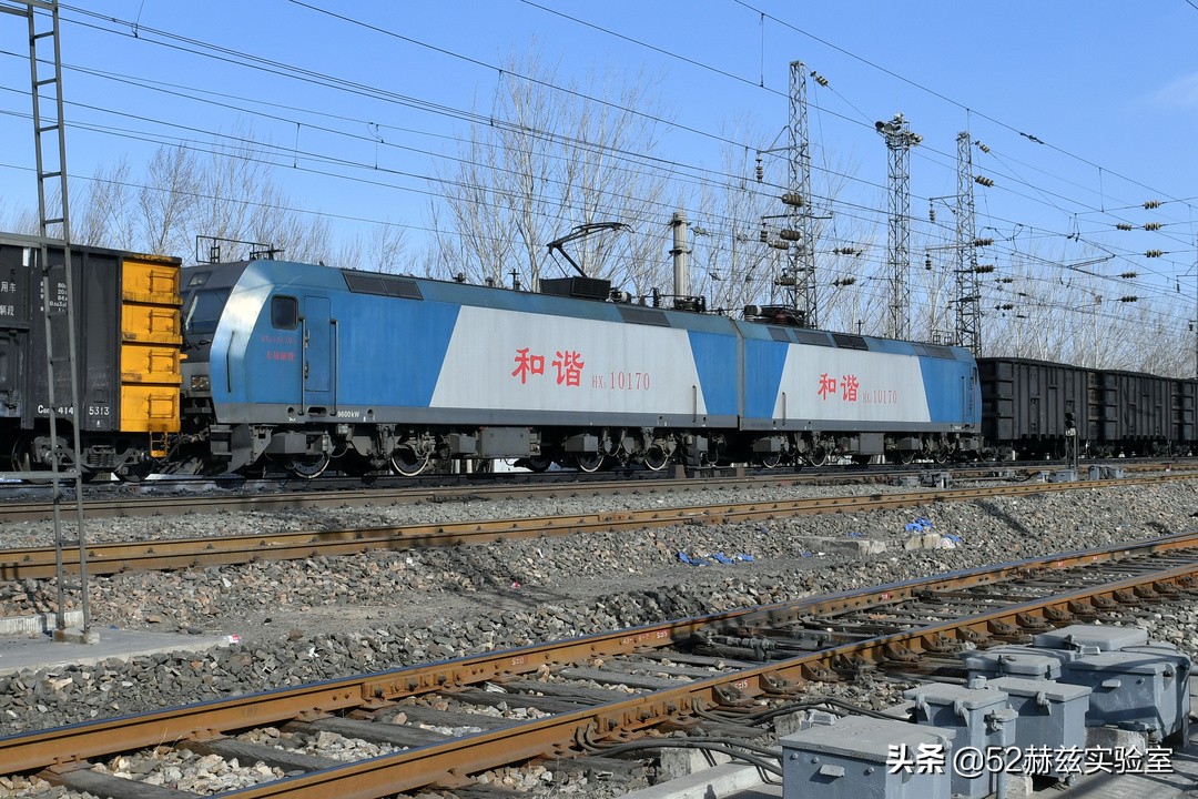 长度2.6公里载重2万吨，国产万吨运煤重载列车，这就是中国速度