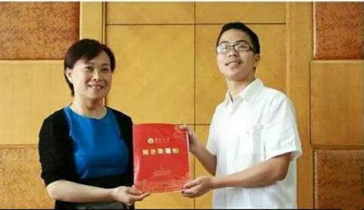 高考文言文作文755字，30字老师不认识，阅卷老师写2000字批注