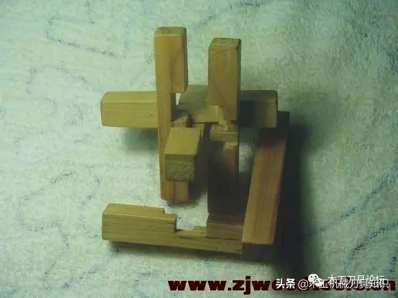 鲁班锁用柱黄金搭档，二十柱可拼四百式详细流程