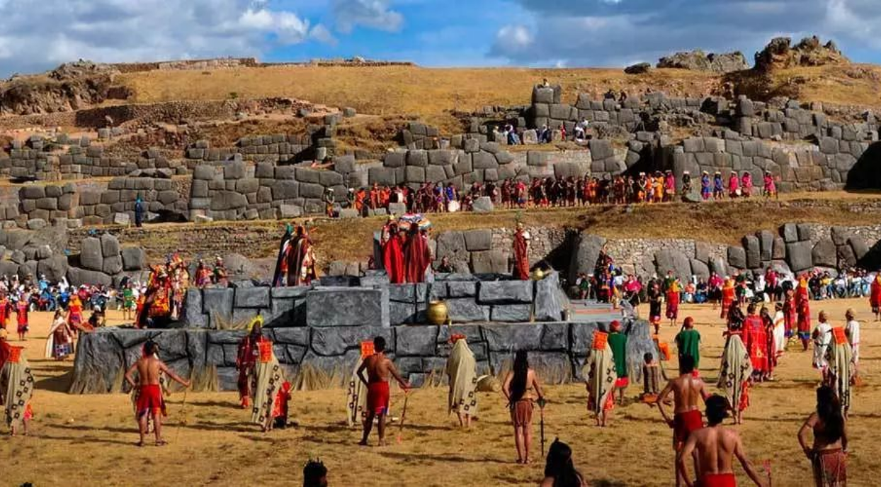 6700米山顶惊现14岁冰冻少女，历经500年后，尸体为何没腐烂？