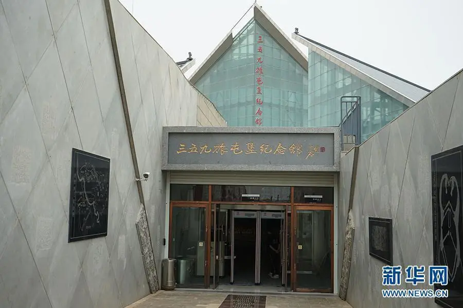 深度还原成都49中学生坠亡事件丨浙江衢州一凉亭垮塌,4人遇难