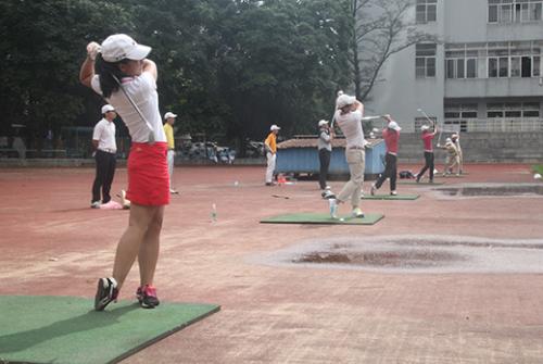 就业率高的4个“冷门专业”，竞争人数少薪资高，你选对了吗？