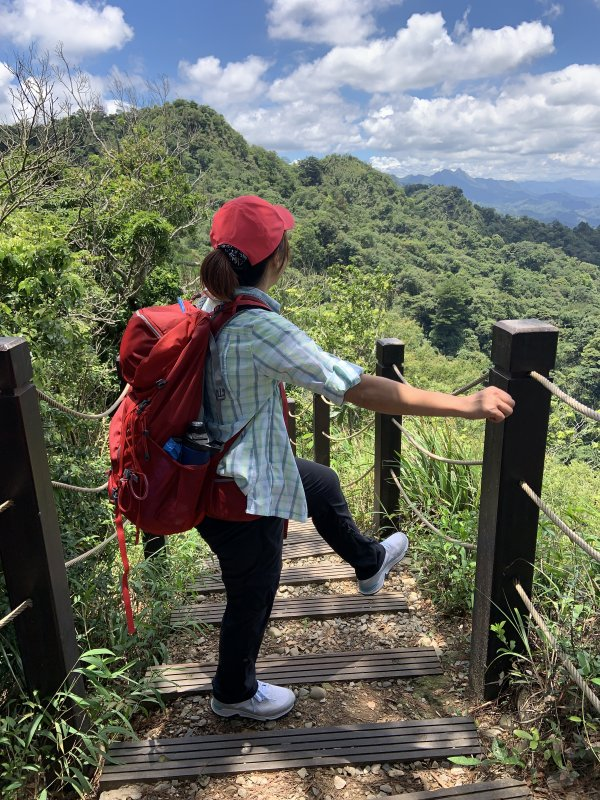 穿上Columbia哥伦比亚防水徒步鞋，随时说走就走的轻松郊外游