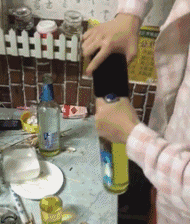 搞笑GIF: 这是个有思想的篮球