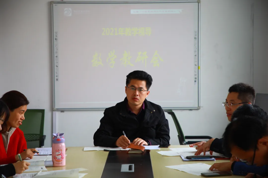 壽光圣城中學(xué)初中部:視導(dǎo)領(lǐng)航助成長(圖22) 壽光圣城中學(xué)初中部:視導(dǎo)領(lǐng)航助成長(圖22)