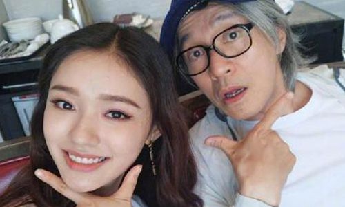 林允连续六年为星爷庆生，获得“独宠”不意外：懂得感恩最重要