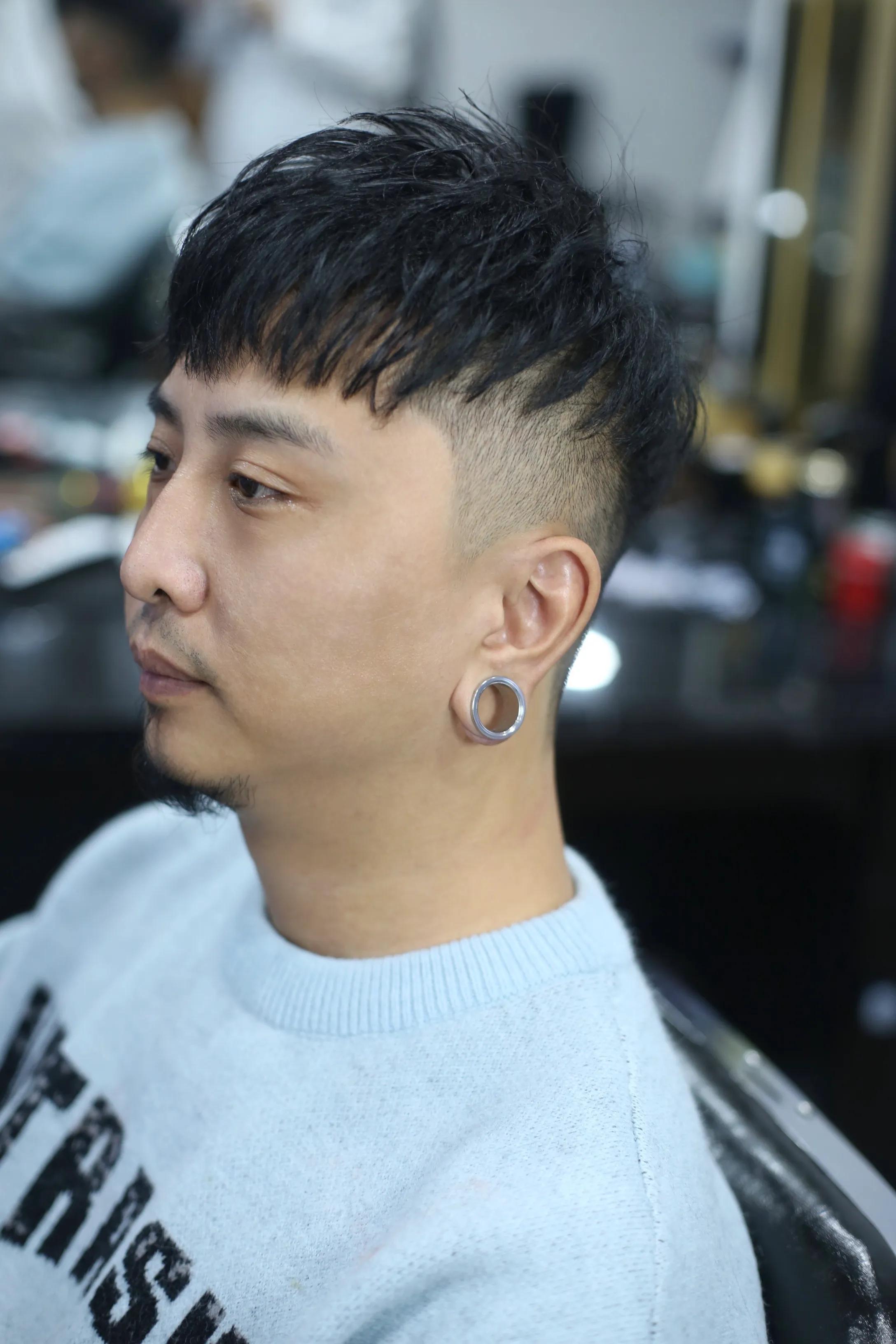 帅气的碎盖头