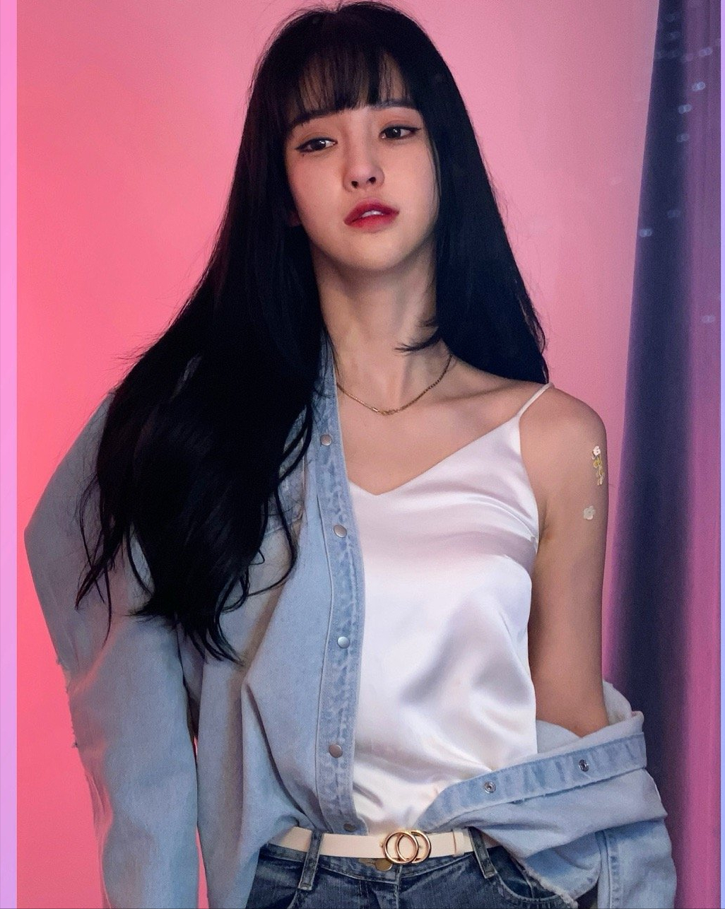 遥想当年,一则名曰《脸赞时代》的综艺节目爆火,在中韩两国掀起了一股