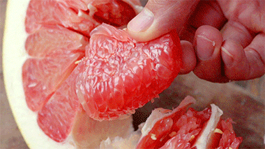 这个方法剥柚子，一点白色的筋都没有