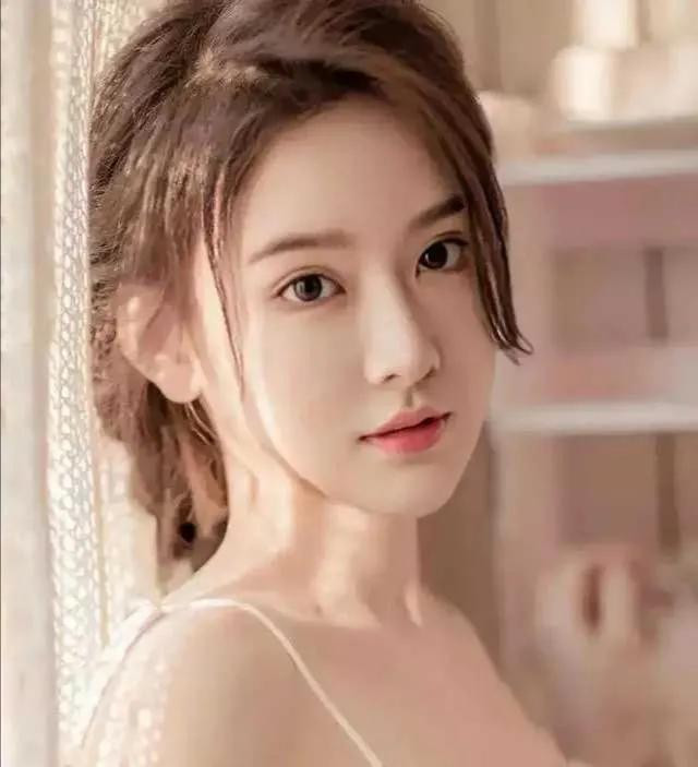 30张美女写真照，诠释了30种不同类型的美