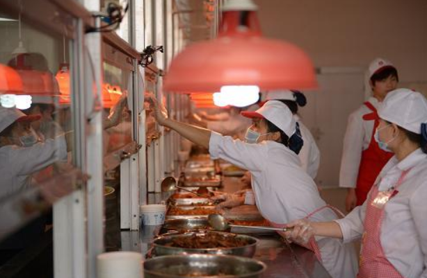 四川大学食堂火了，学生4年不点外卖，光看就忍不住流口水了