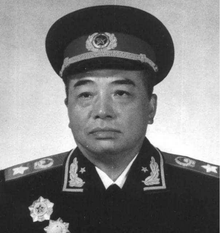 1951年彭老总凭一把面粉，揪出牟利亿元奸商，伟人：彻查此事