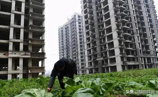 停工3年！重庆大学城第一烂尾楼复工，扬言240天交房？