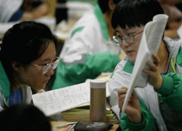 现实版美梦成真？奶奶梦见孙子高考666分，出分时后悔没多梦点