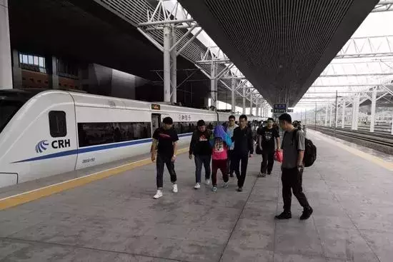 草榴社区4名骨干落网，谷歌承认收集用户谈话内容，微信iOS版更新