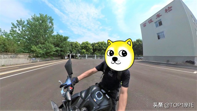 不只是性价比高 准公升级四缸街车 川崎Z900简单试驾