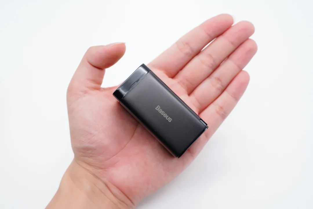 全新设计，突破体积极限，拆解国产控制器65W氮化镓快充