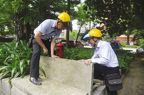 出于对工作的热爱，牙庭科请辞班长职务重回一线当抄表员 一天抄表70户 蹲爬跪趴是常态