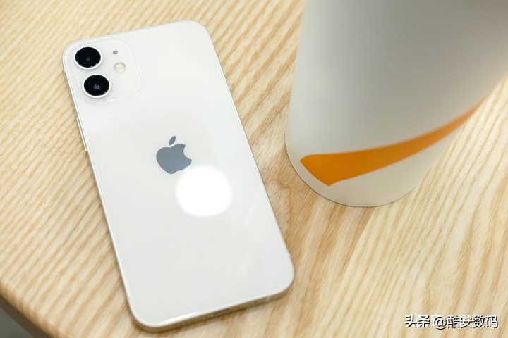 我和我最后的倔强：iPhone 12 mini 浅度使用体验