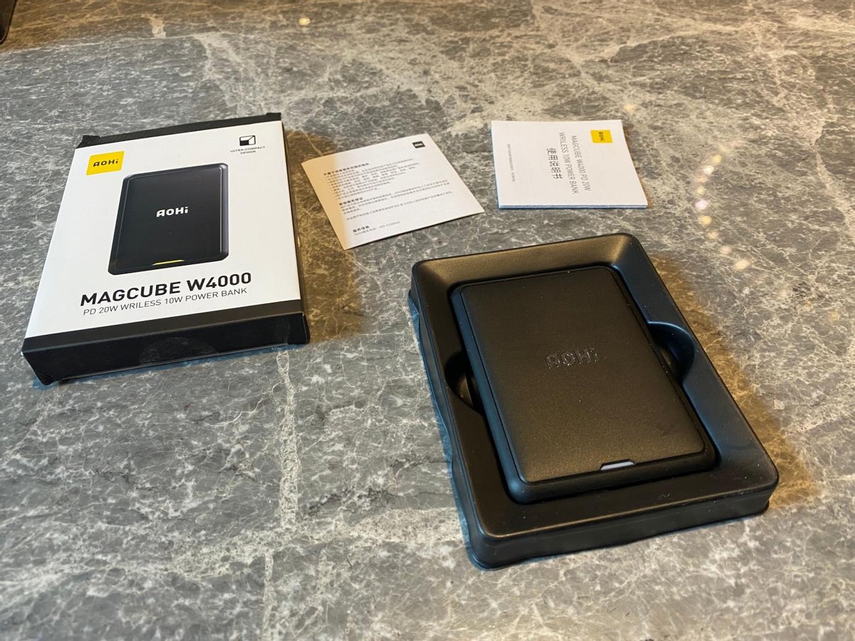 Aohi Magcube W4000磁吸充电宝，解决电量低下问题的不二法宝