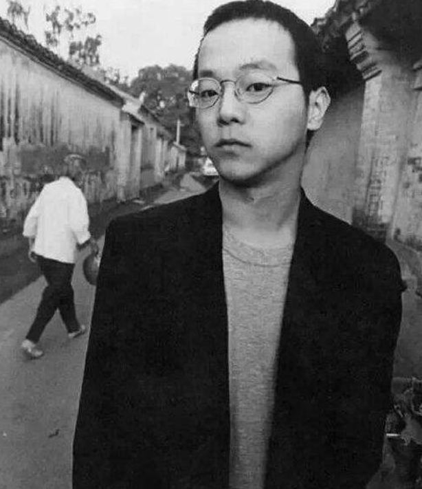 窦唯：王菲和我结婚全是阴谋
