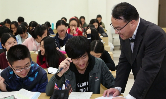 文科生注意，4类专业难度不大好就业，毕业后发展不比理科生差