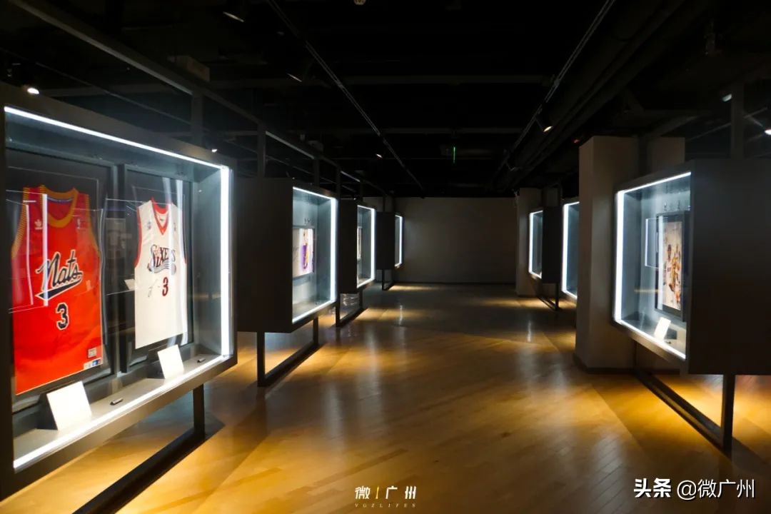 淘宝的NBA指定球衣店(科比的特别定制 NBA全球最大旗舰店来广州了)