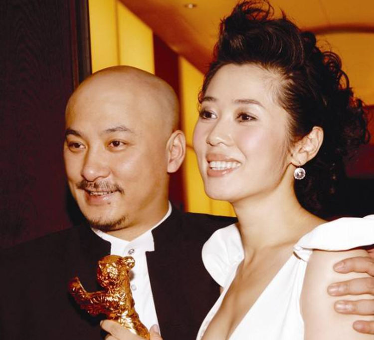 花心的王全安，长得普通却艳福不浅，他凭什么？