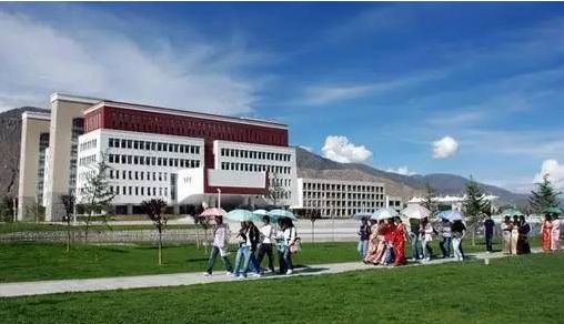 两所响当当的211大学，就业率几乎是100%，为何还是不受考生待见