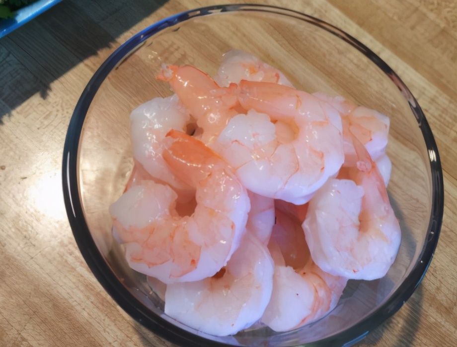 炒虾仁怎样做更鲜嫩滑润？原来秘诀在这里，做对了，又嫩又鲜