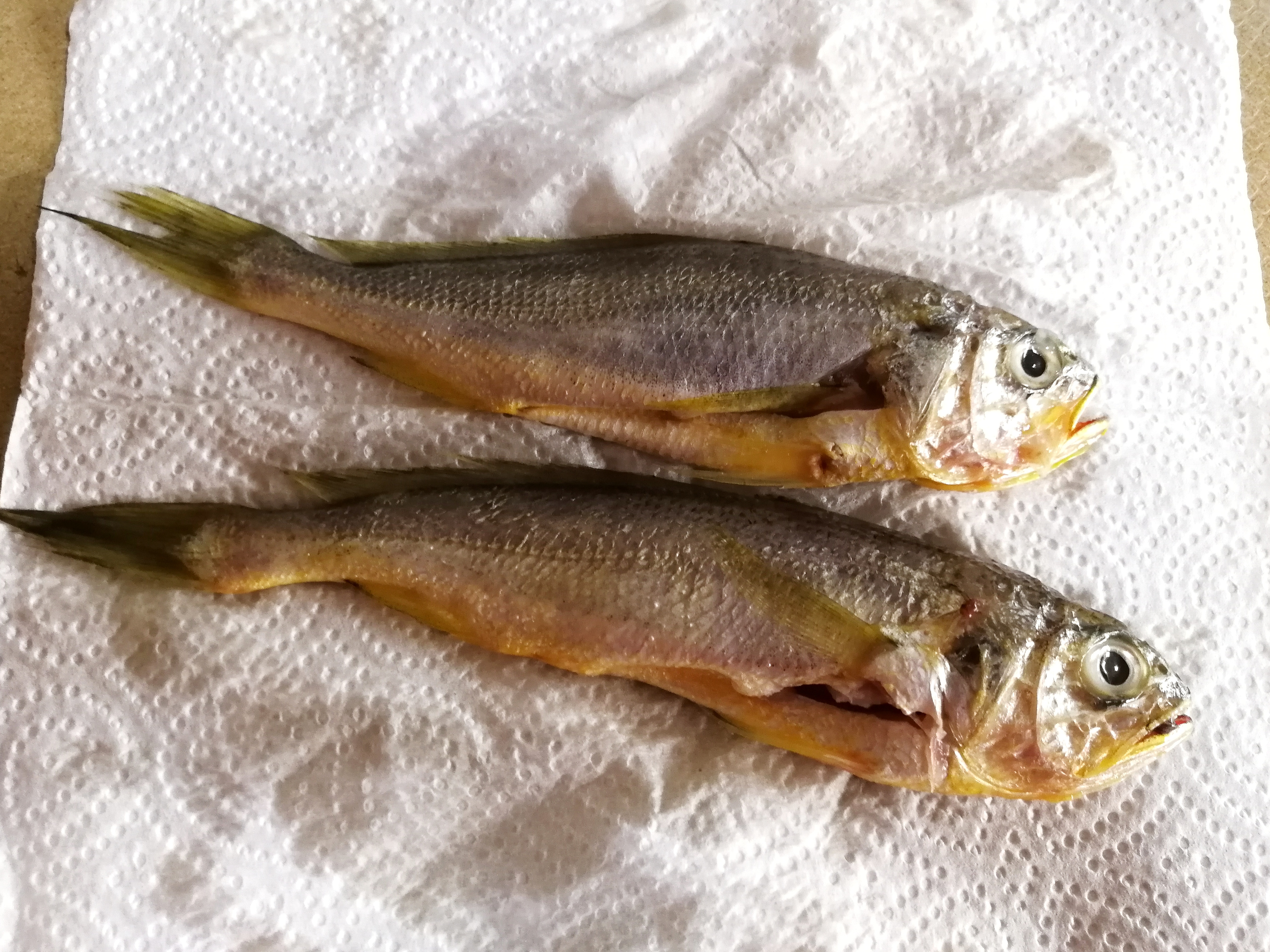 秘制酥鱼这样做，骨酥肉烂入味，5元做一盘，比超市卖的罐头好吃