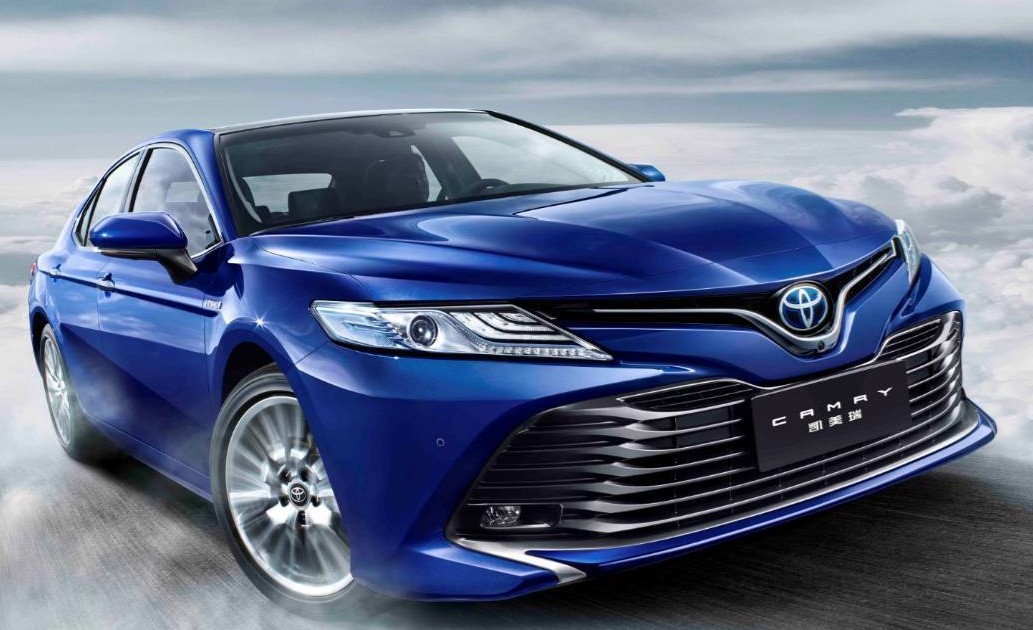 豐田新款凱美瑞2.5L或2.0L，選車不難，員工直接告訴你