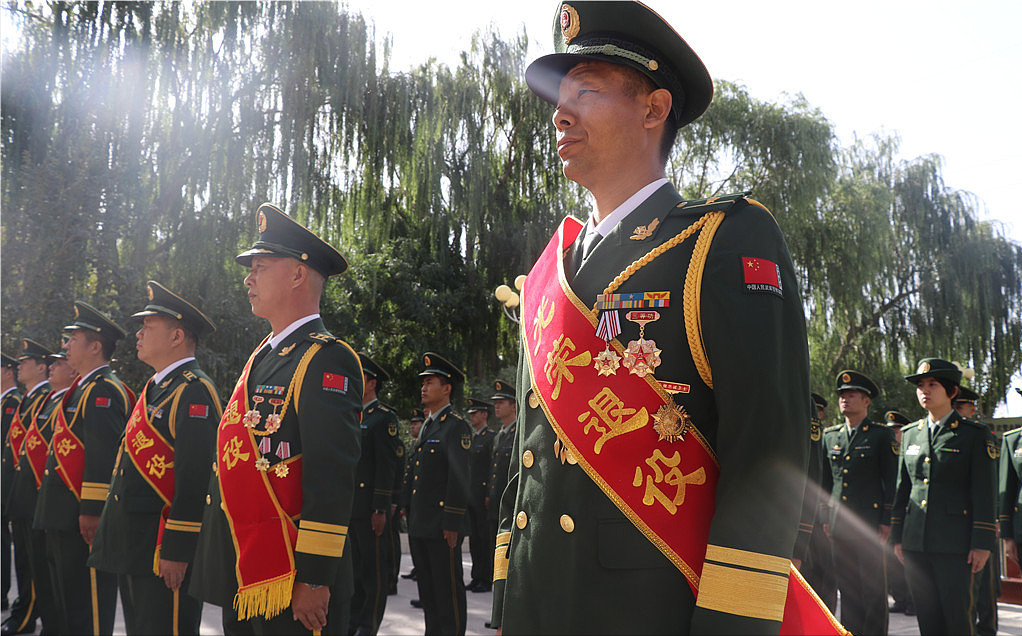 参军入伍考军校和考士官学校有7大区别，新兵和父母须知